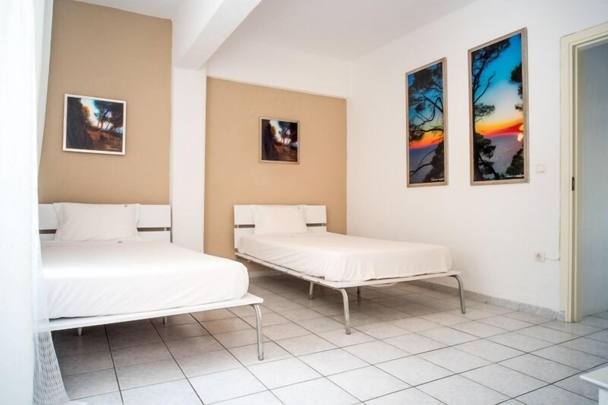 סיווירי Dryades Hotel מראה חיצוני תמונה