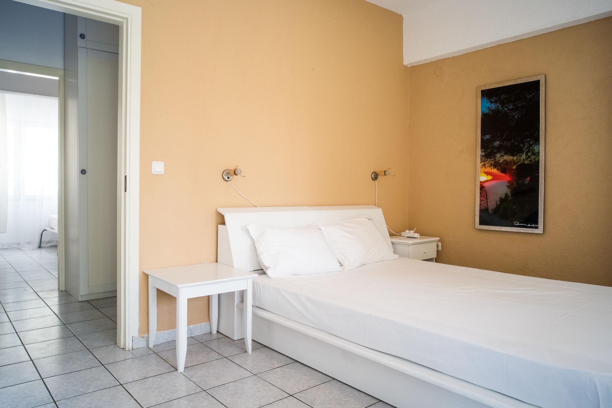 סיווירי Dryades Hotel מראה חיצוני תמונה