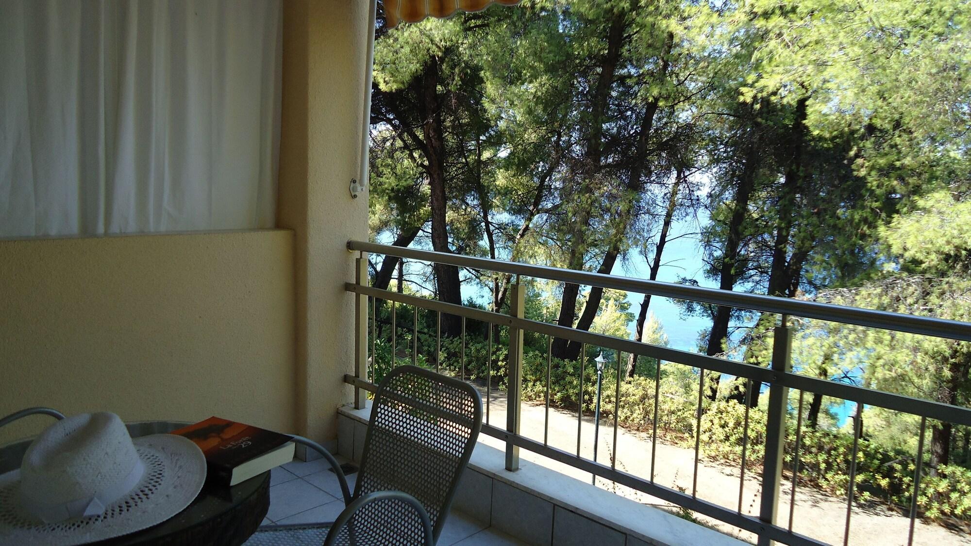 סיווירי Dryades Hotel מראה חיצוני תמונה